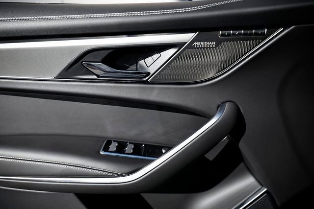 2026 Jaguar F-Pace R-Dynamic S - Photo 14