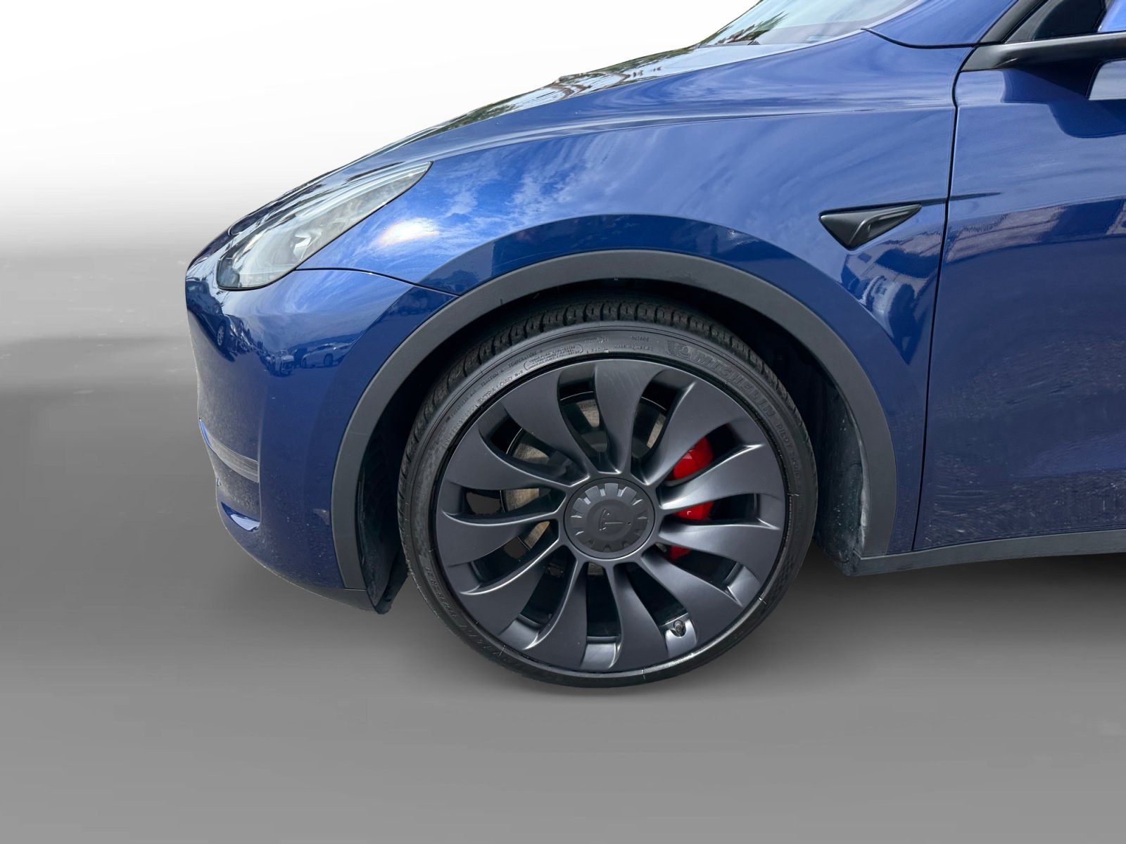 Used 2024 Blue Tesla Performance image 9
