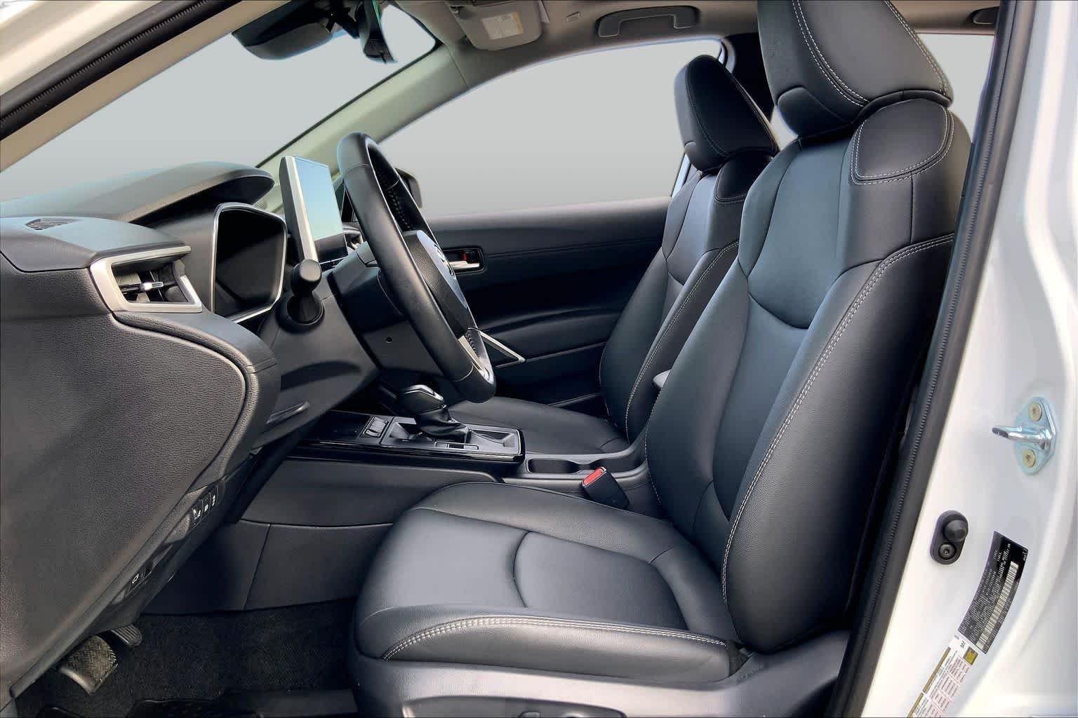 Used 2026 Wind Chill Pearl Toyota XLE image 8