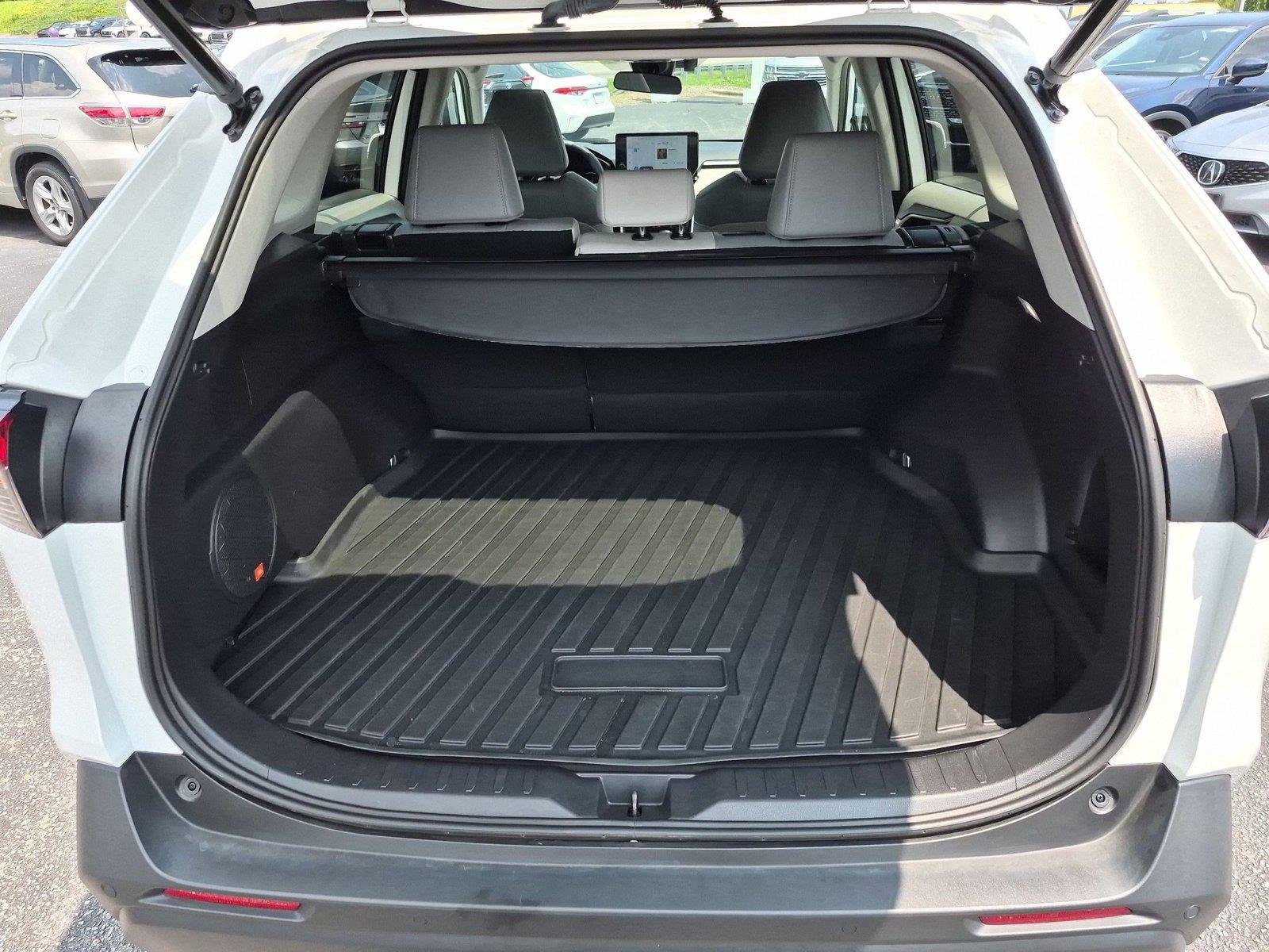 Used 2023 Wind Chill Pearl Toyota XLE Premium image 35