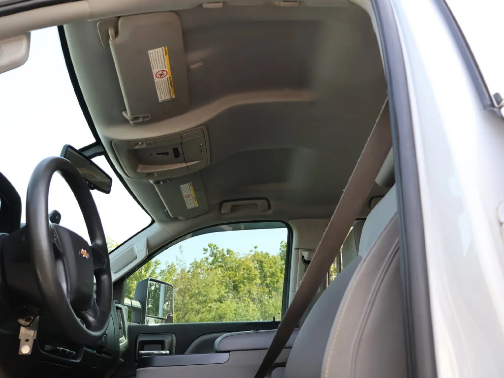 Used 2015 White Chevrolet Work Truck image 28