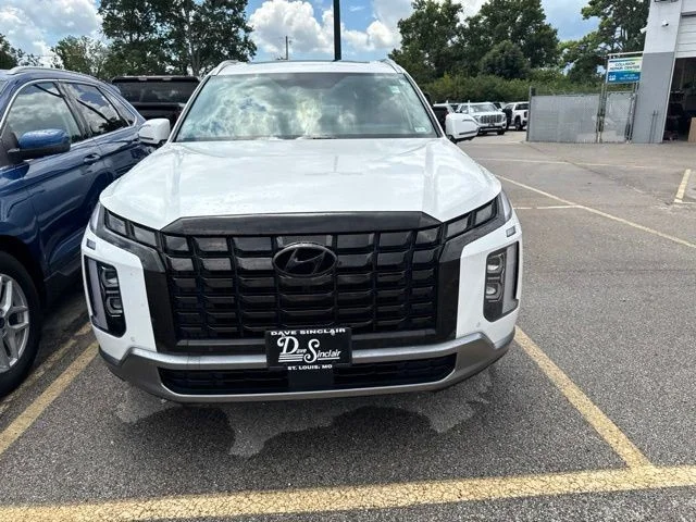 Used 2024 Hyper White Hyundai SEL 7P AWD image 5