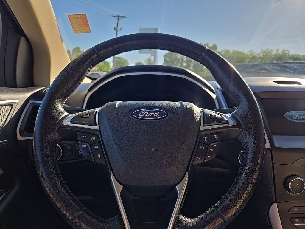 Used 2019 Blue Ford SEL image 40