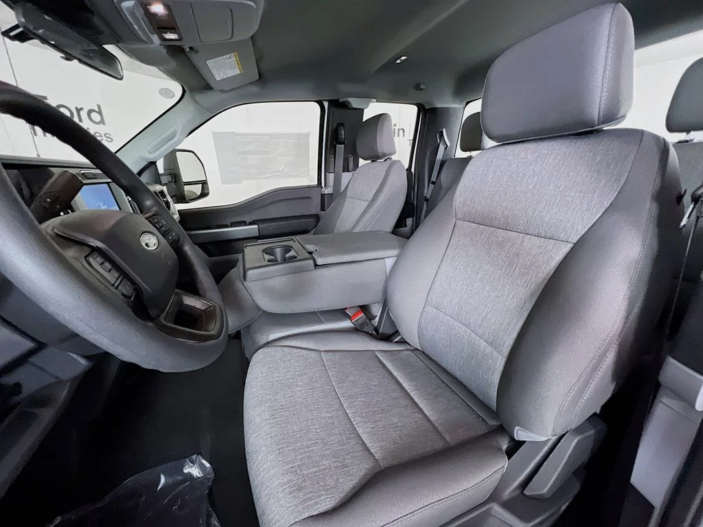 New 2026 Oxford White Ford XL image 22