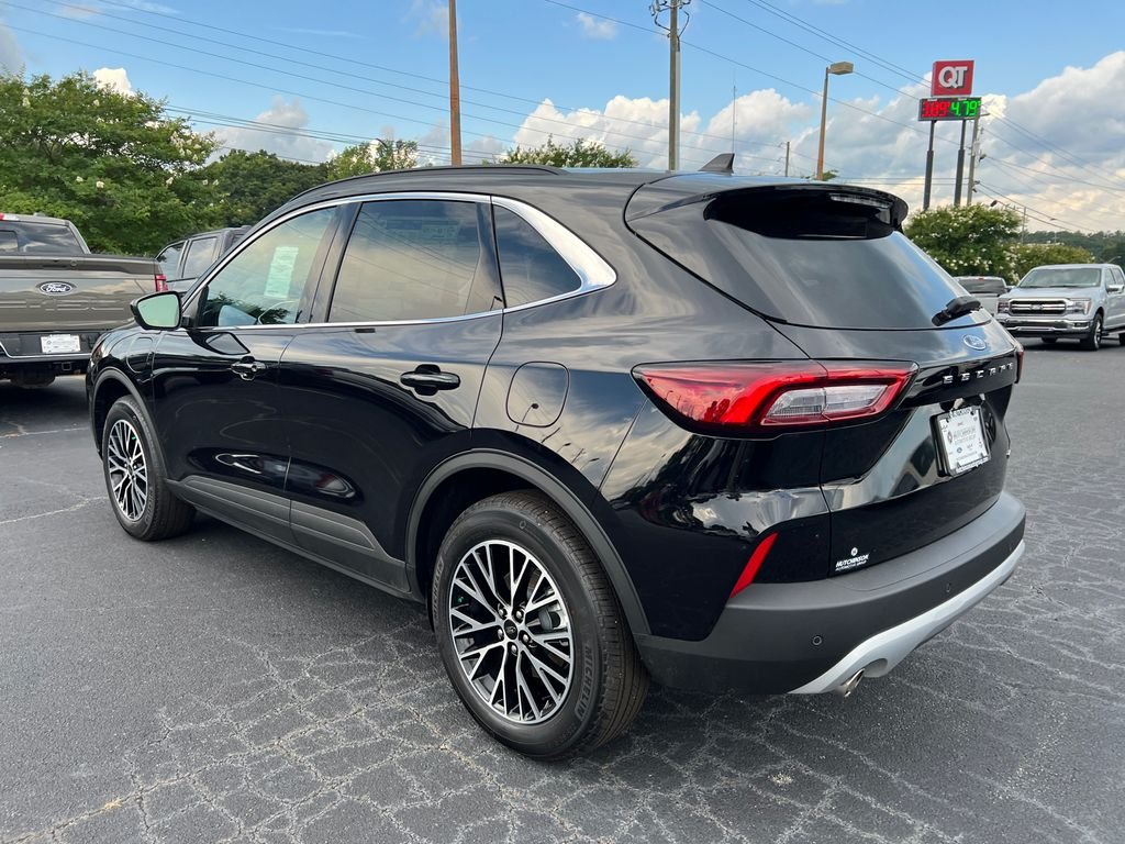 New 2026 Black Ford Base image 5