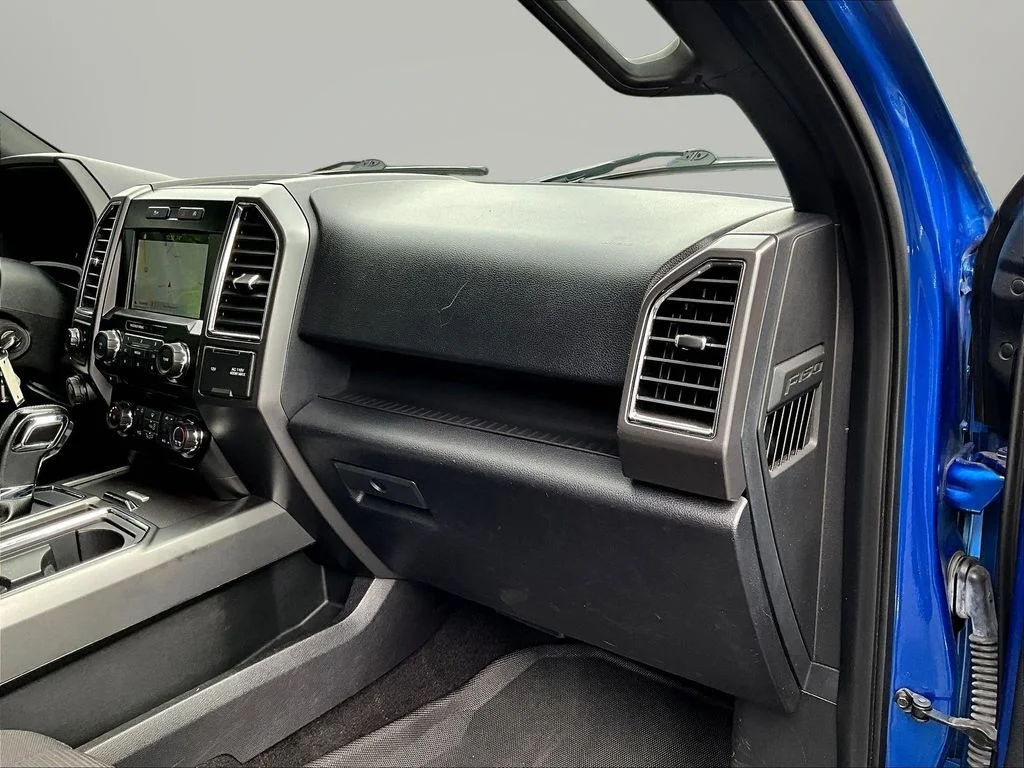 Used 2016 Blue Ford XLT image 29