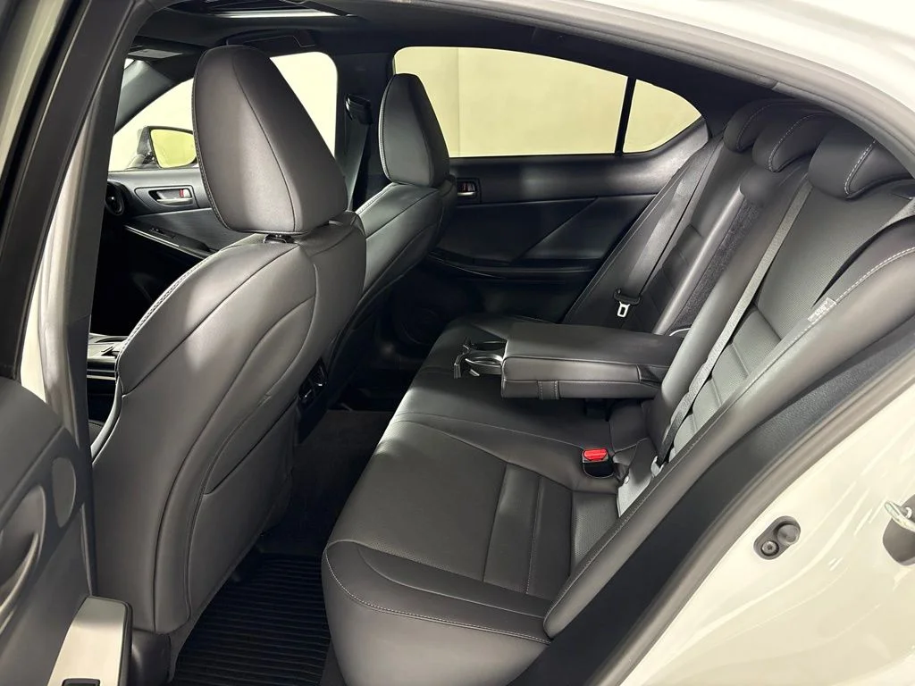 Used 2024 White Lexus 500 F SPORT Performance Premium image 26