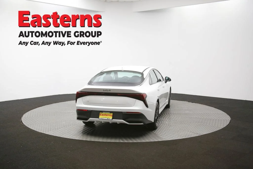 Used 2025 White Kia LXS image 40