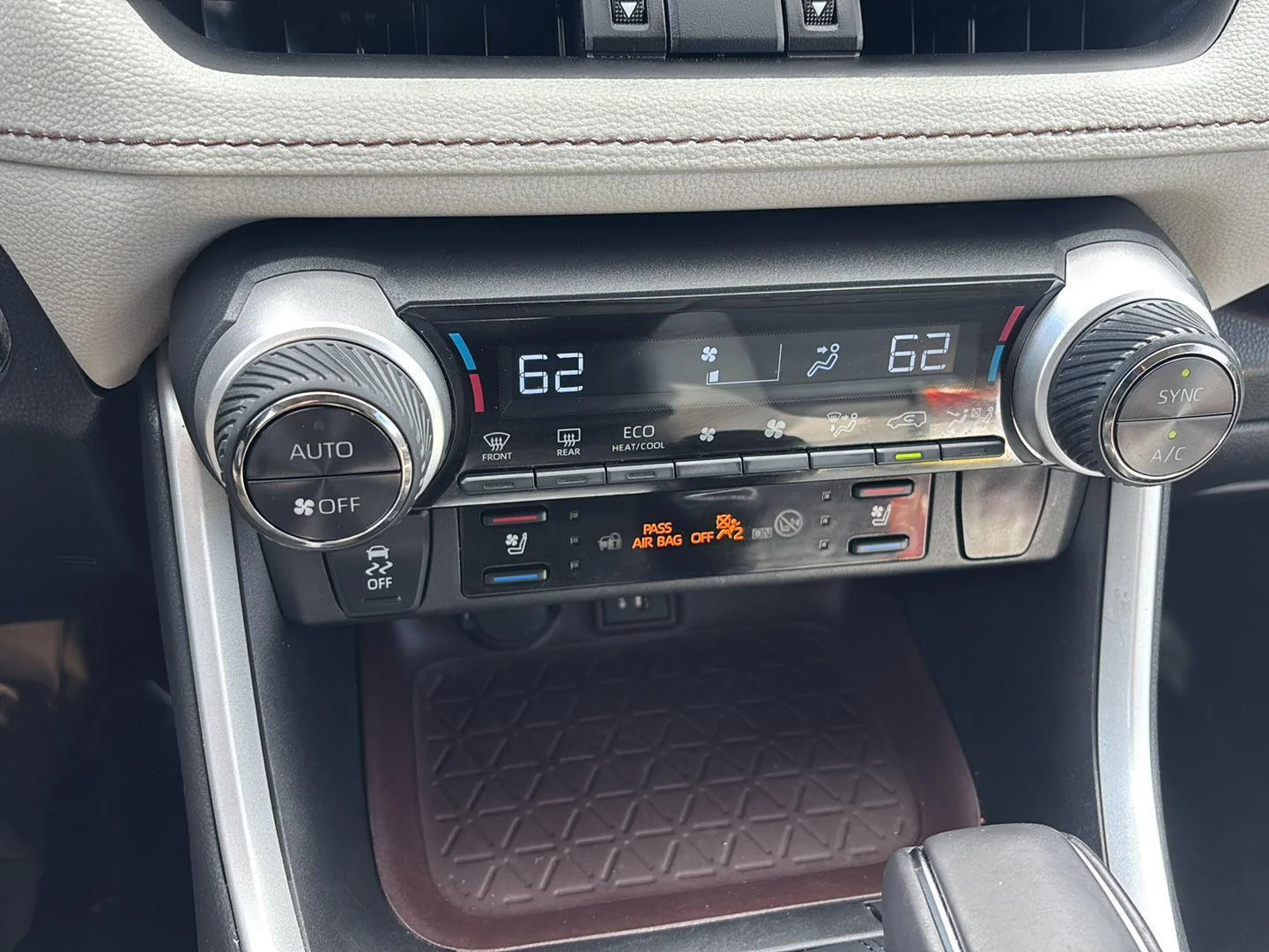 Used 2023 Wind Chill Pearl Toyota Limited image 34