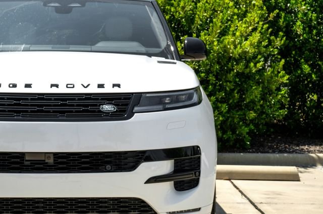 New 2026 Ostuni Pearl White Premium Metallic Land Rover Dynamic SE image 58