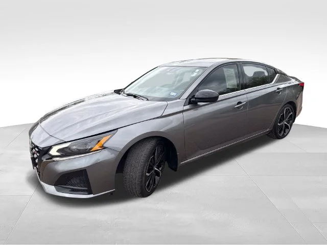 Used 2024 Gray Nissan 2.5 SR image 4