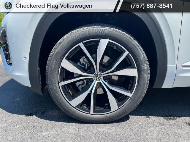 New 2026 White Volkswagen 2.0T SEL Premium R-Line image 5