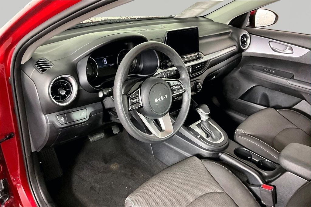 Used 2024 Red Kia LXS image 16