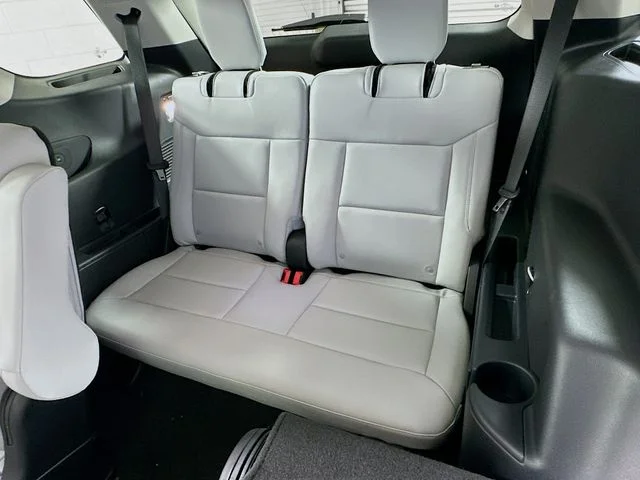 New 2026 Gray Ford Platinum image 12