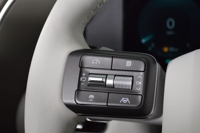 New 2026 White Hyundai SEL 7P image 35
