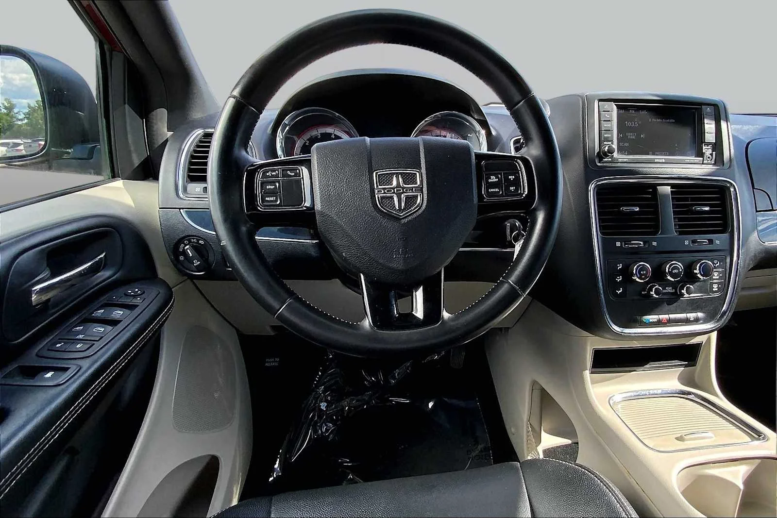 Pre-Owned 2019 Dodge Grand Caravan SXT