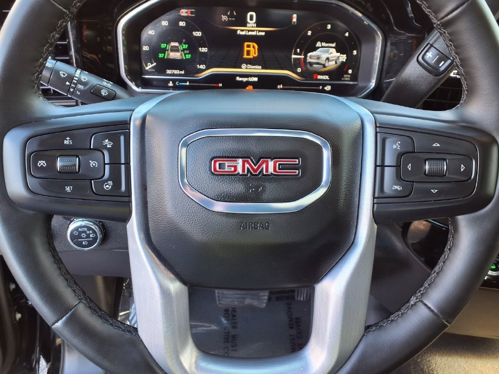 Used 2024 Onyx Black GMC Elevation image 8