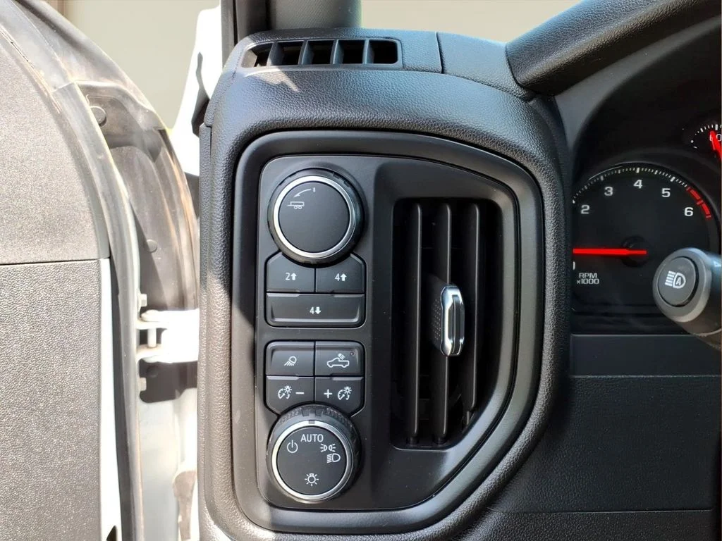 Used 2024 White Chevrolet Custom image 14
