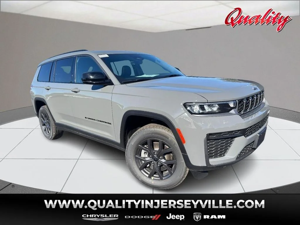 New 2027 Sting-Gray Clear-Coat Paint Jeep Laredo Altitude image 1