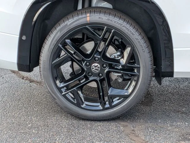 New 2026 White Volkswagen 2.0T SE R-Line Black image 6
