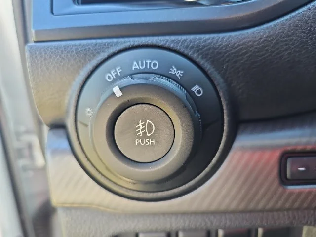 Used 2023 White Nissan PRO-4X image 23