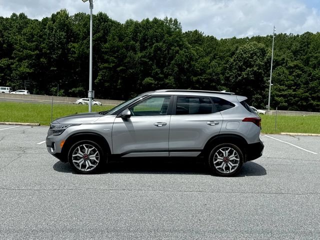 Used 2023 Gray Kia SX image 2