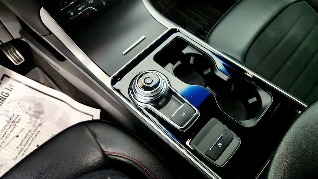 Used 2020 Star White Metallic Tri-Coat Ford ST Line AWD w/ Vista Roof & Co-Pilot360 Assist+ image 16