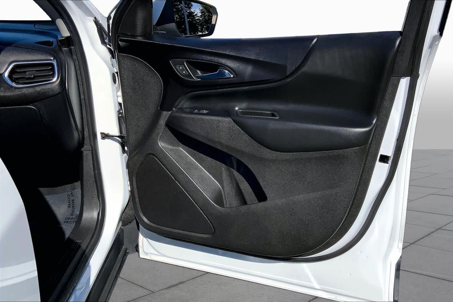 Used 2019 Summit White Chevrolet LT image 23