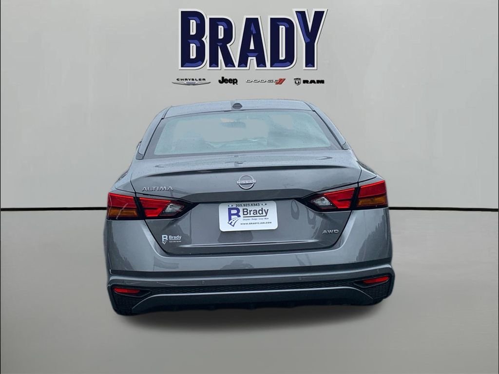 Used 2026 Gray Nissan 2.5 SV image 6