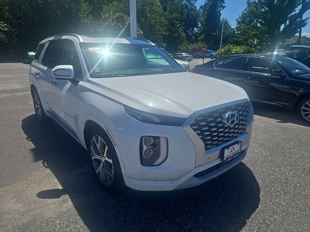 Used 2021 White Hyundai Limited image 3