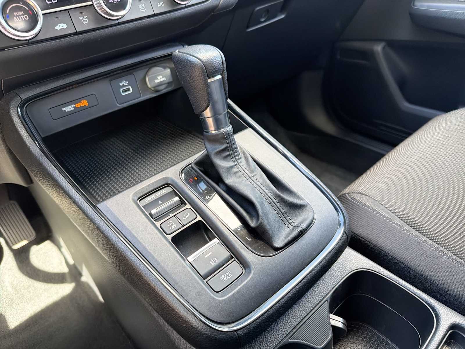 2024 Honda CR-V LX - Photo 29