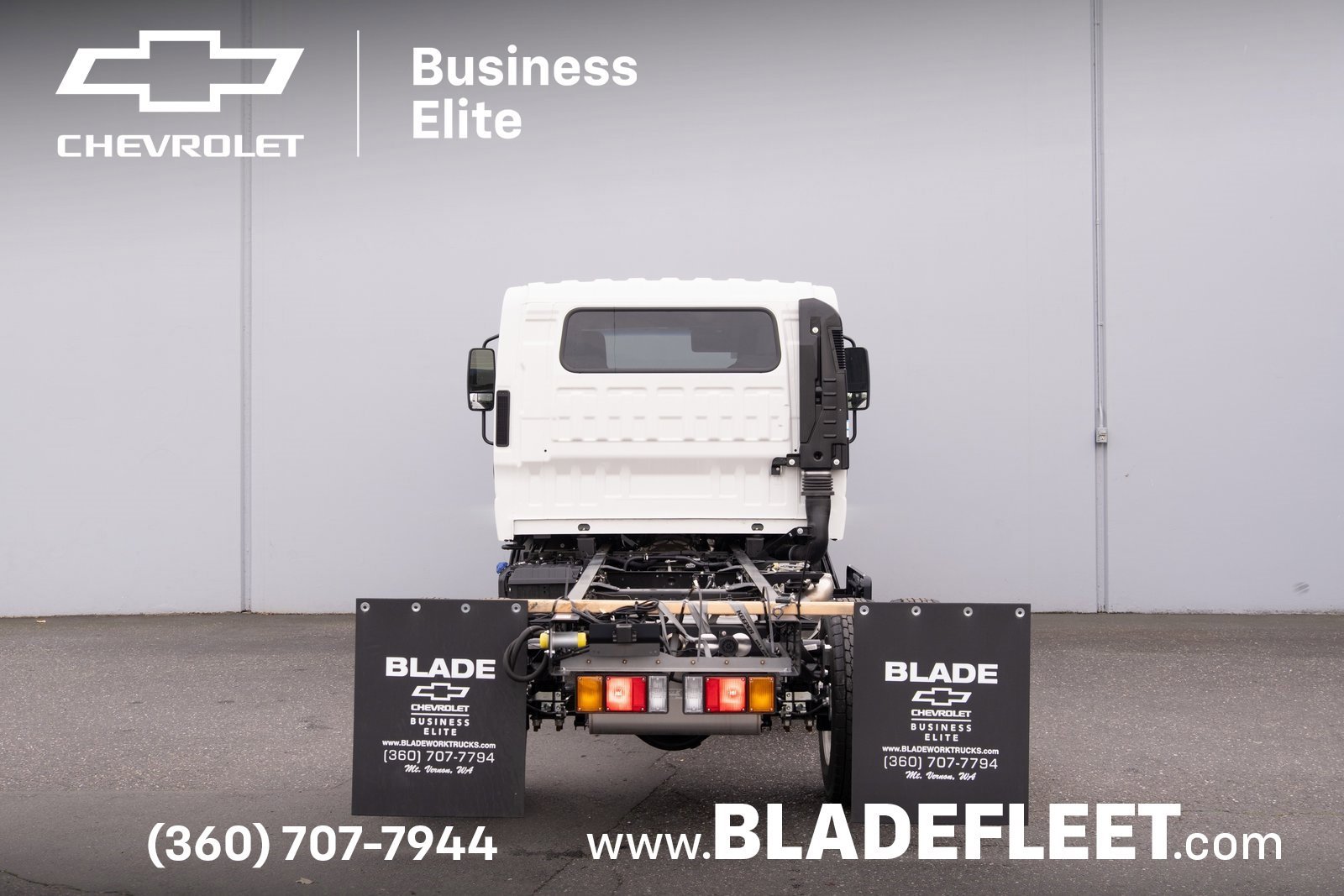 2025 Chevrolet Silverado photo 3