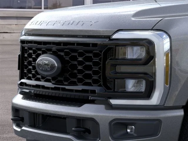 New 2026 Carbonized Gray Metallic Ford XLT image 17