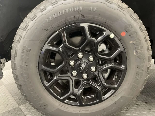 New 2026 Carbonized Gray Metallic Ford XLT image 10