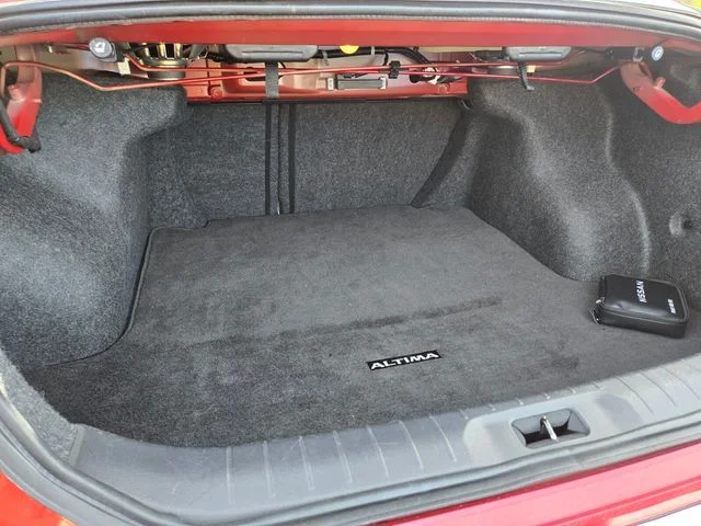 Used 2022 Red Nissan 2.5 SL image 23