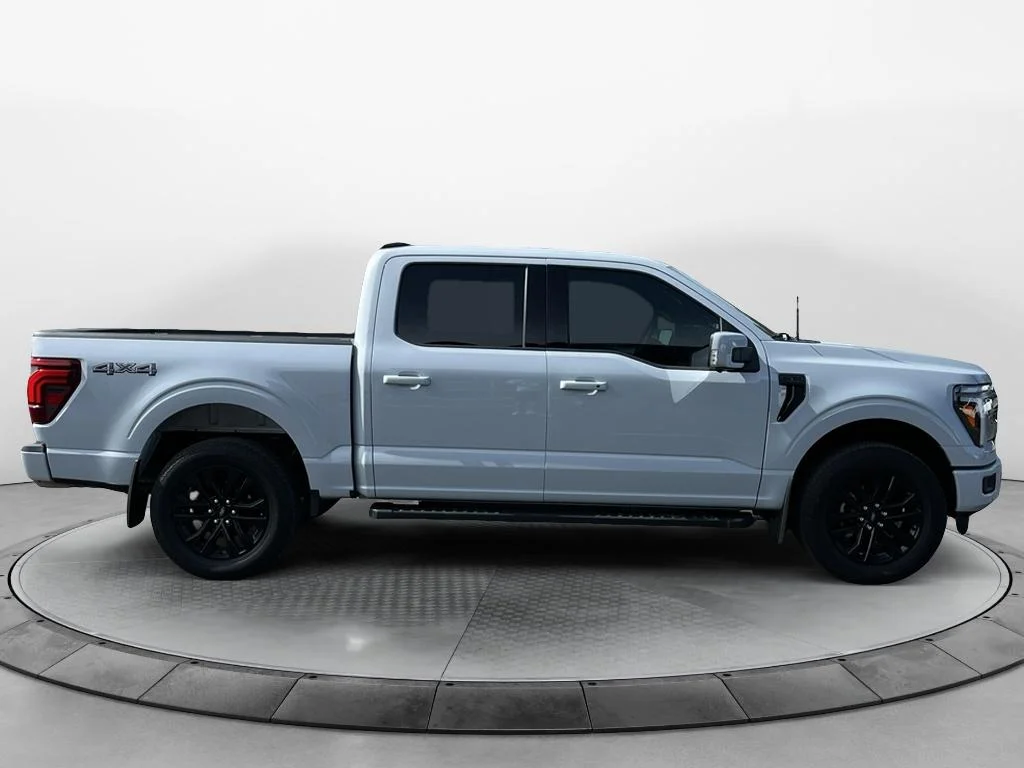 Certified Used 2025 Space White Metallic Ford LARIAT image 5