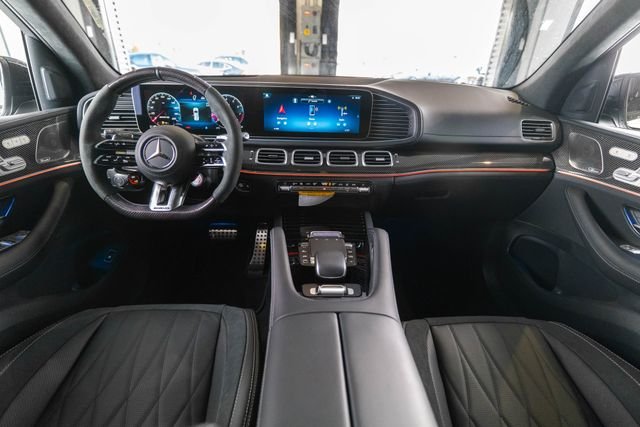 New 2026 MANUFAKTUR Moonlight White Metallic Mercedes-Benz GLS 63 AMG® image 11