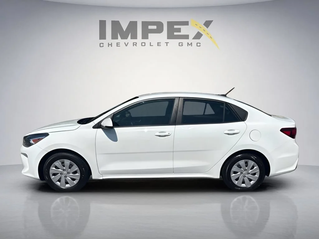 Used 2020  Kia LX image 2