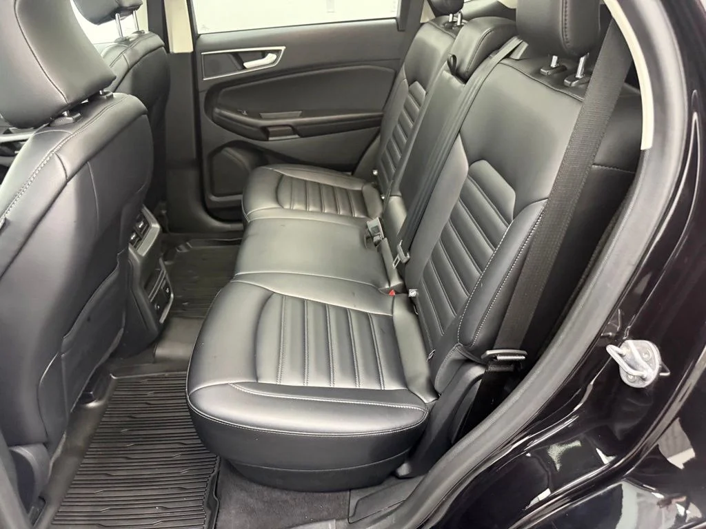 Used 2024 Black Ford SEL image 38