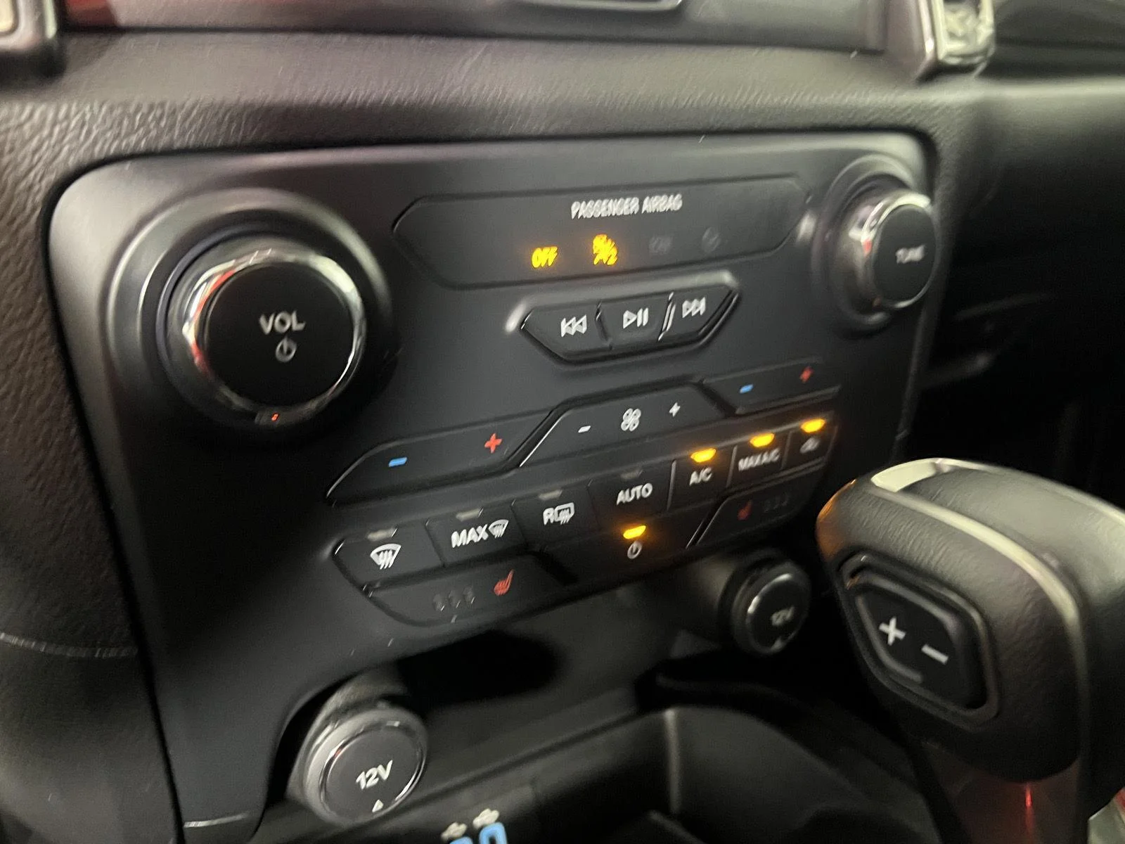 Used 2021 Shadow Black Ford  image 8