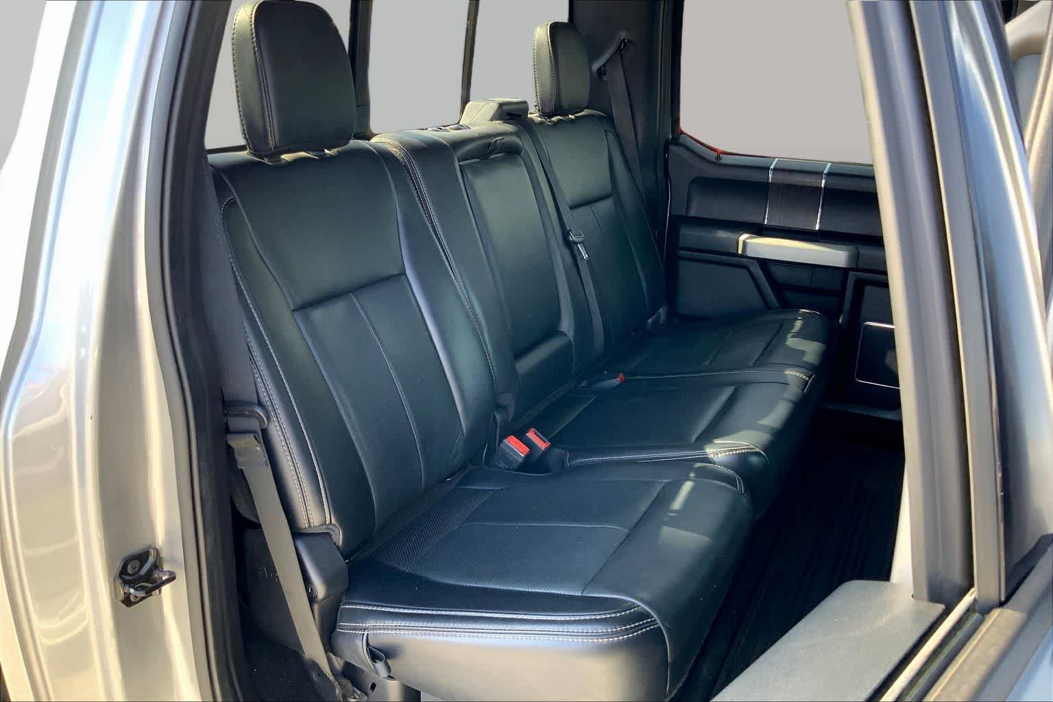 Used 2020 Iconic Silver Metallic Ford LARIAT image 18