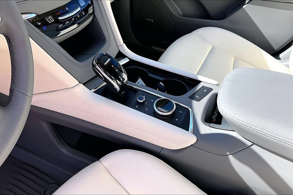 2026 Cadillac XT5 Premium Luxury - Photo 8