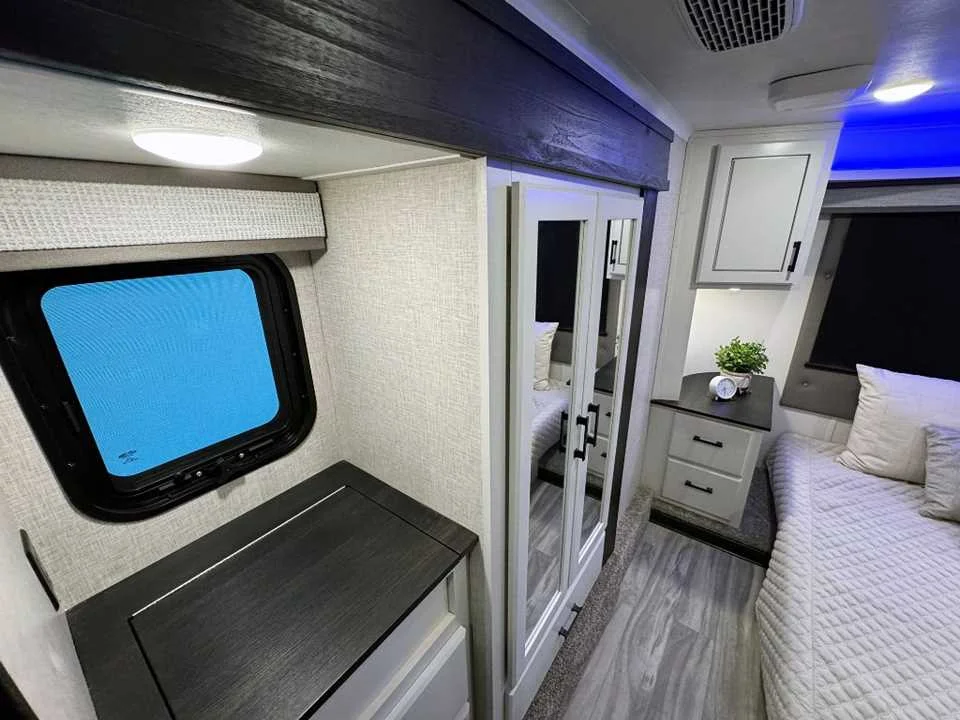 Used 2024 WHITE JAYCO  image 33