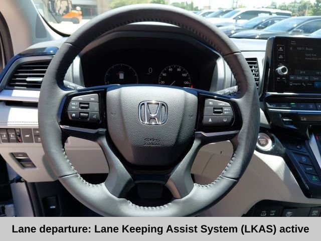 New 2026 Solar Silver Metallic Honda Touring image 11