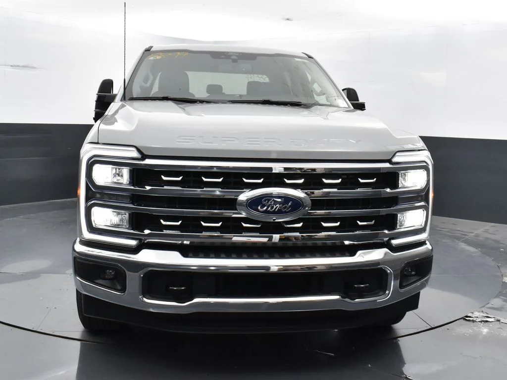 New 2026 White Ford XLT image 3