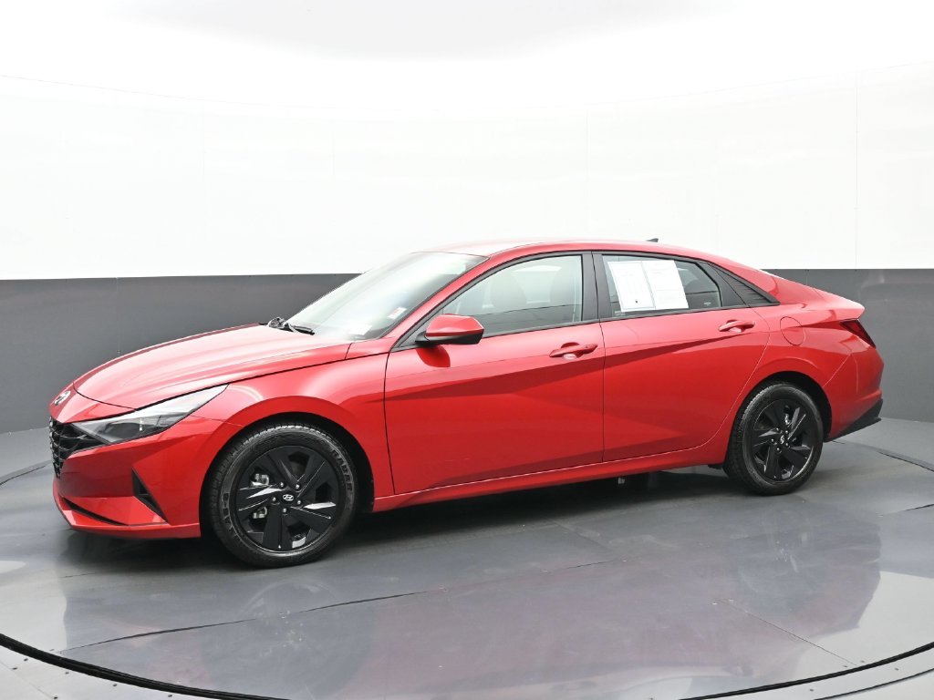 Certified Used 2022 Red Hyundai SEL image 6