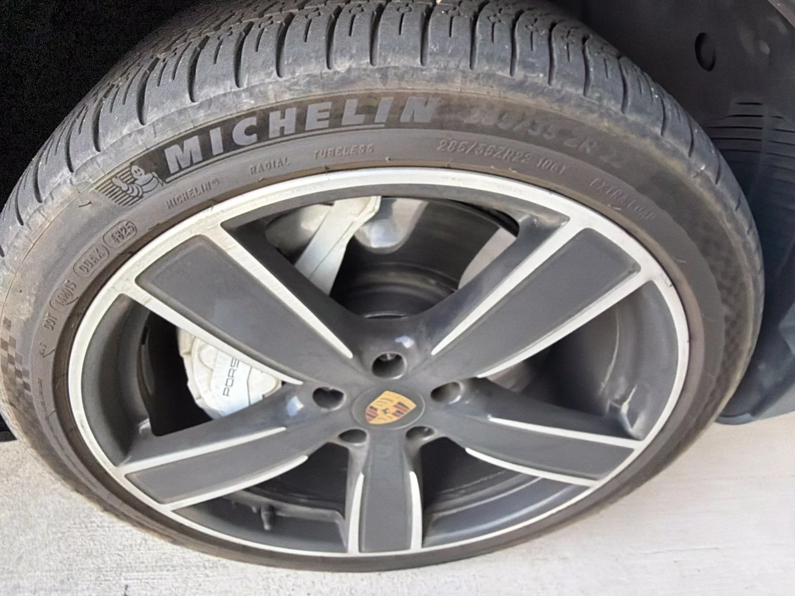 Used 2021  Porsche Turbo image 24