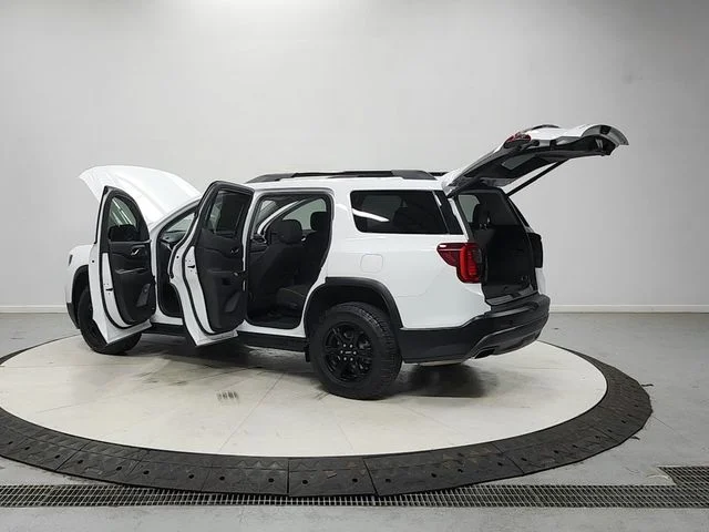Used 2023 White GMC AT4 image 14