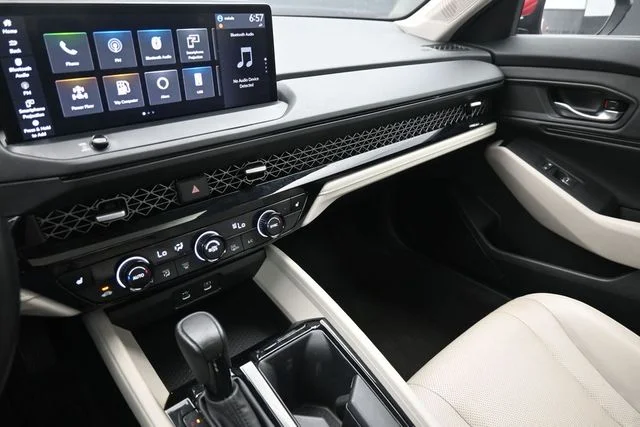 2024 Honda Accord Hybrid EX-L - Photo 30