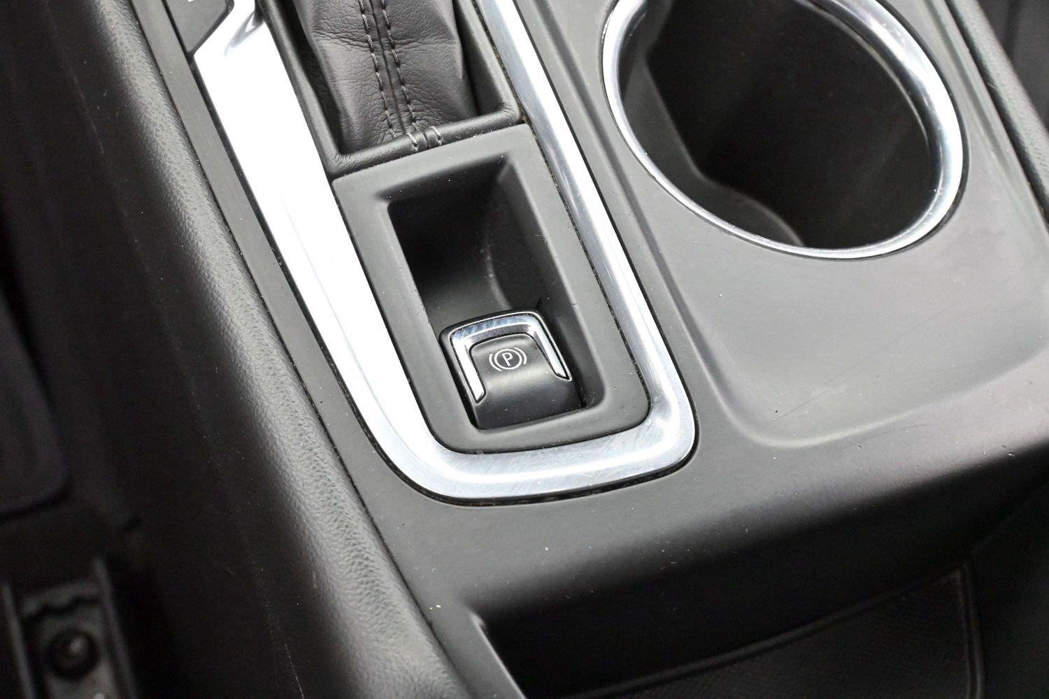 Used 2018 Silver Ice Metallic Chevrolet LT image 20